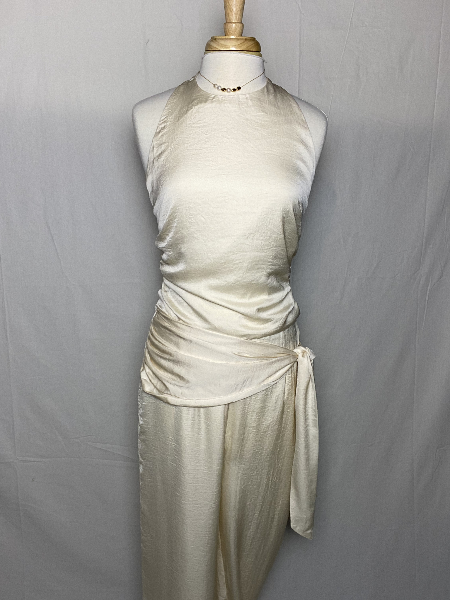 Halter with Gold Ring Detail